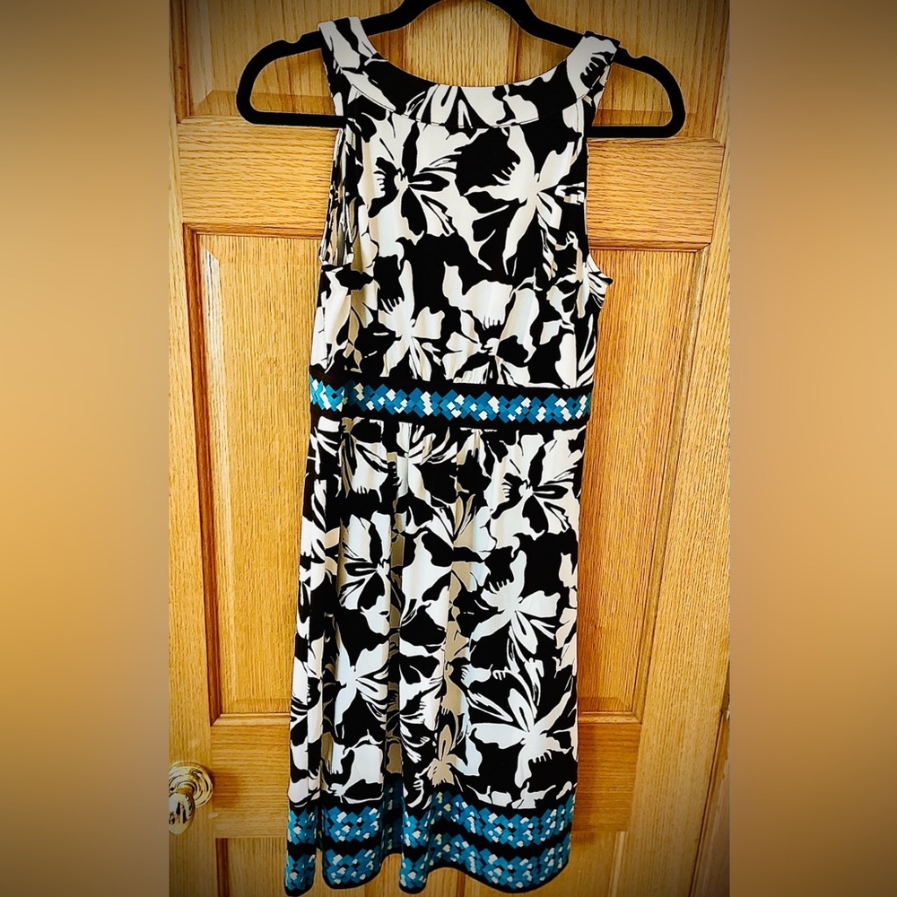 Apt 9 BEAUTIFUL Dress - Picture 4 of 4
